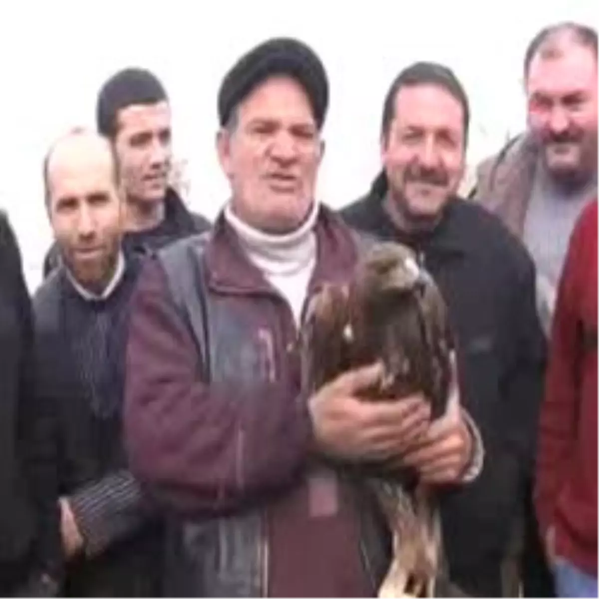 Otomobil Kartala Çarptı