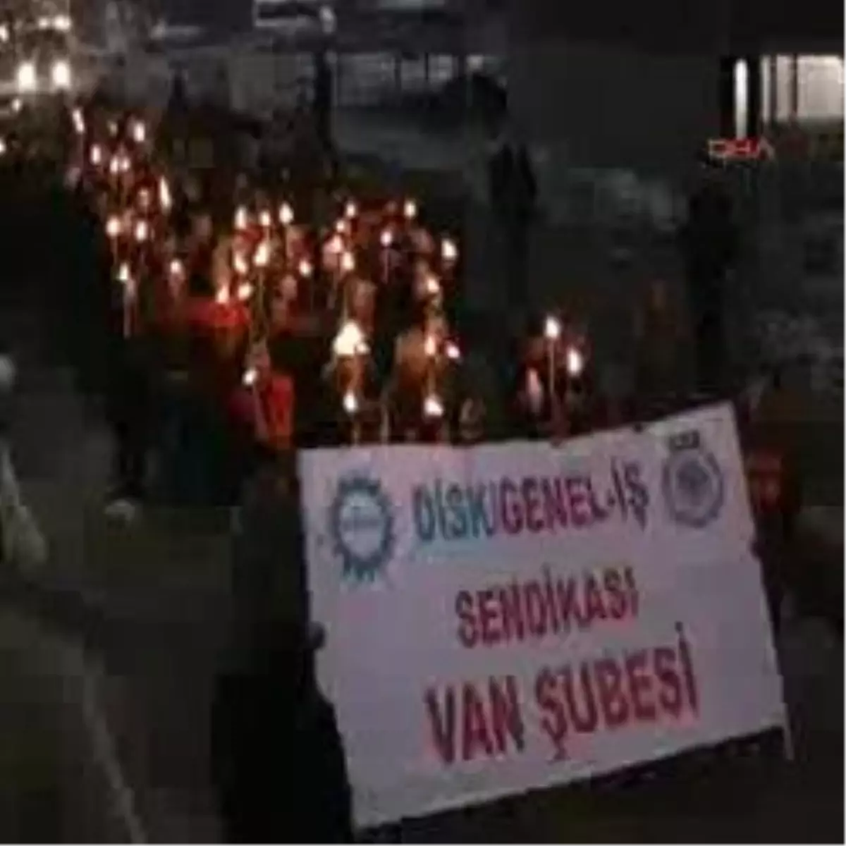 Van-Kesk'ten Torba Yasasına Meşaleli Protesto