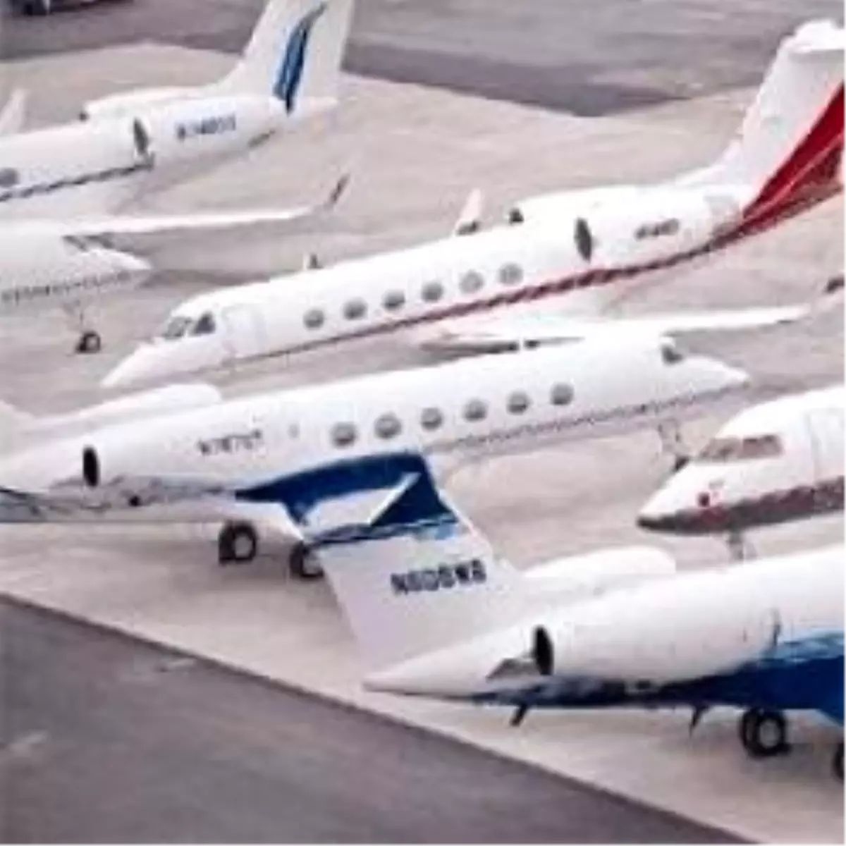 Fransa'da 'Özel Jet' Krizi