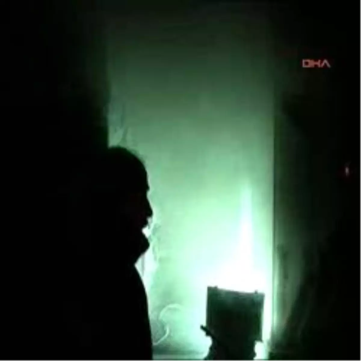 Yangına Müdahale Etmek İsteyen İtfaiyenin Oksijen Tüpü Boş Çıktı