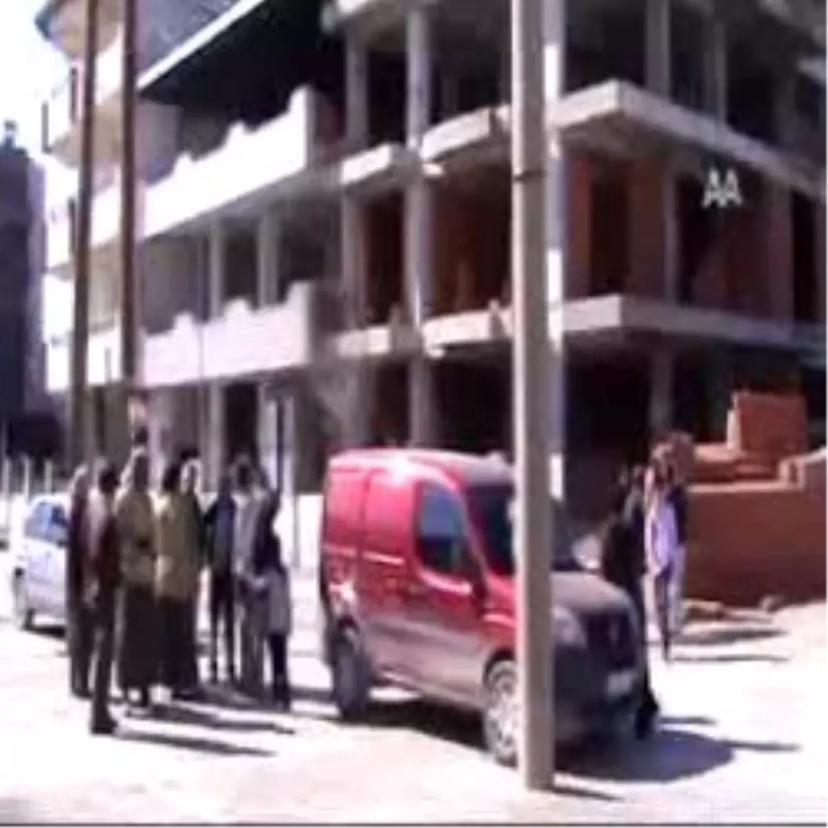 İnşaattan Düşen İşçi Ağır Yaralandı