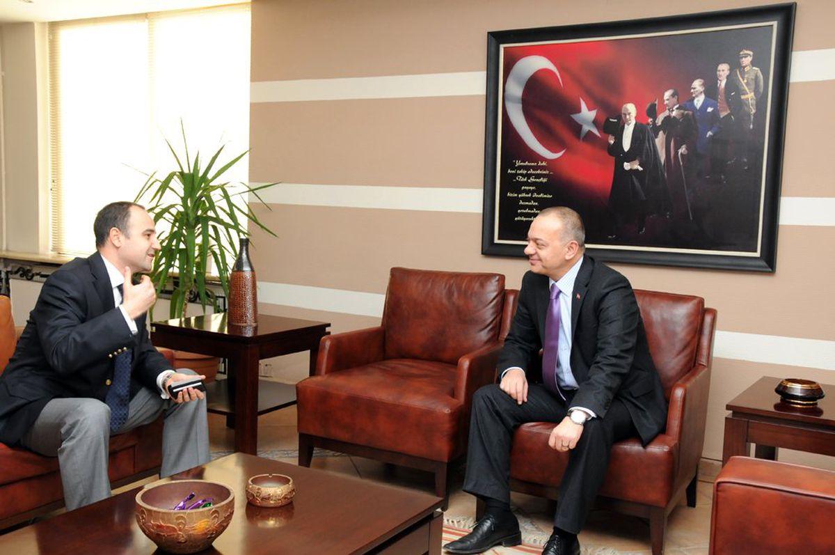 Yapı Kredi Merkez Şube Müdürü Uysal Başkan Ergün’ü Ziyaret Etti