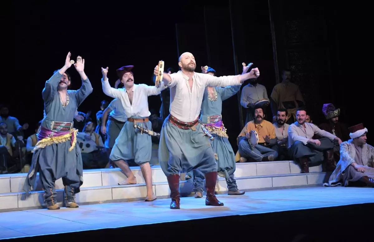 Devlet Tiyatrosu Bu Kez Kurtuluş Bayramı İçin Sahnedeydi