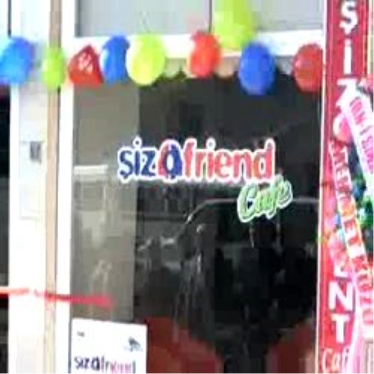 Türkiye\'nin İkinci "Şizofriend Kafe"si Elazığ\'da Açıldı