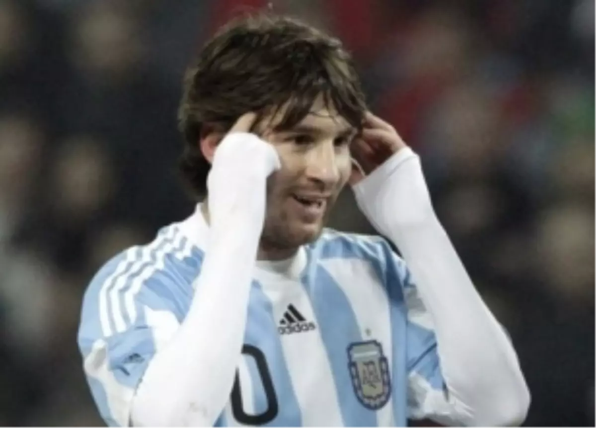 Forması Değişse de O Hala Messi