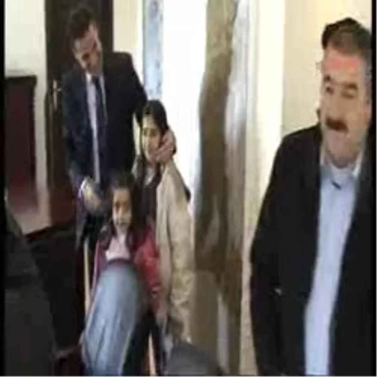 Paylaşım Sitesinin Yıldızı Küçük Mukaddes Çaldıran\'ın Gururu