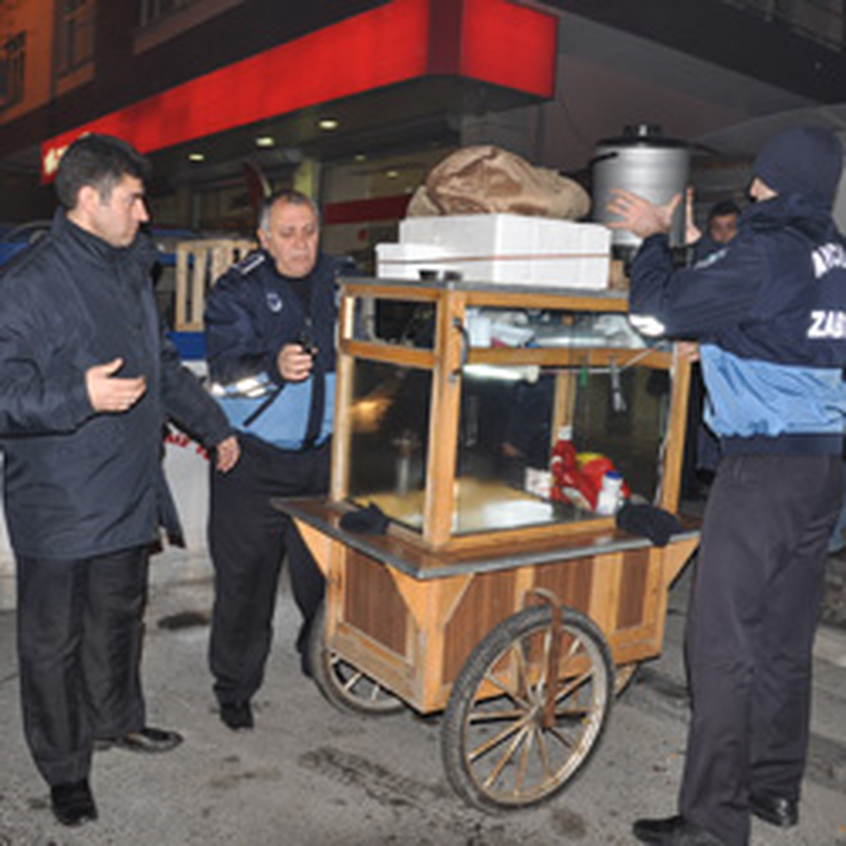 
Zabıtadan 'Gün Batımı' Operasyonu
