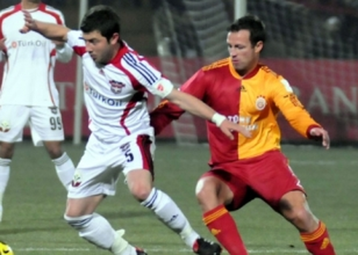 Kamil Ocak'ta Sıcak Gece!