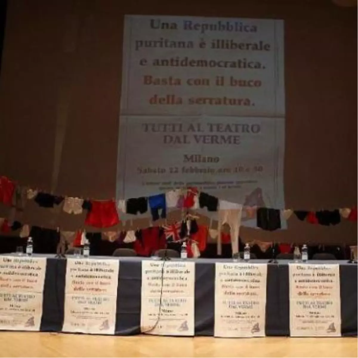 Başbakan'a Külotlu Destek