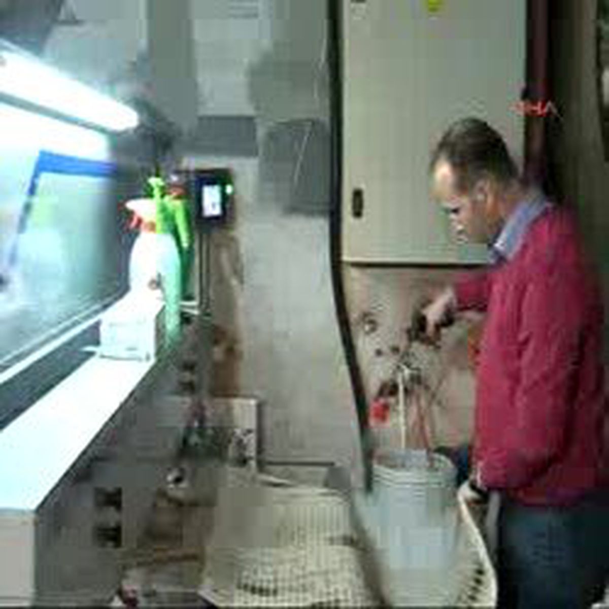 Ayhan Işık'ın Otomobiline Ayhan Işık Talip Oldu