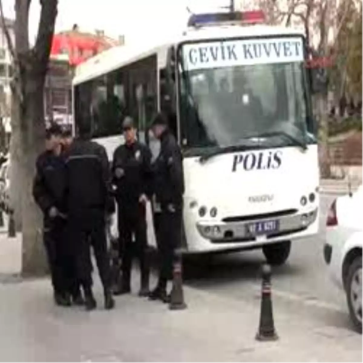 İşçi Partililerden Balyoz Protestosu