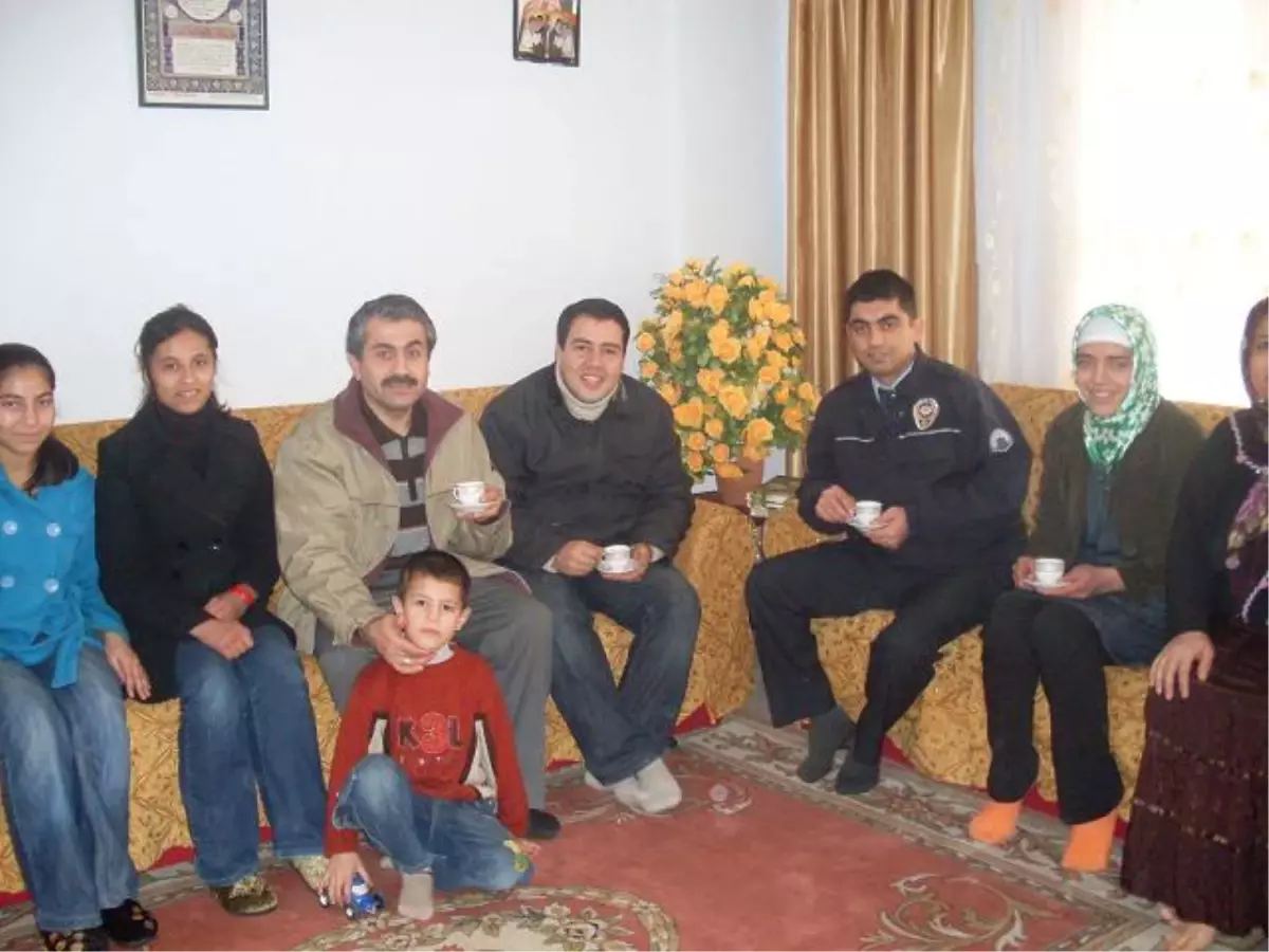Şanlıurfa Polisinden Örnek Davranış