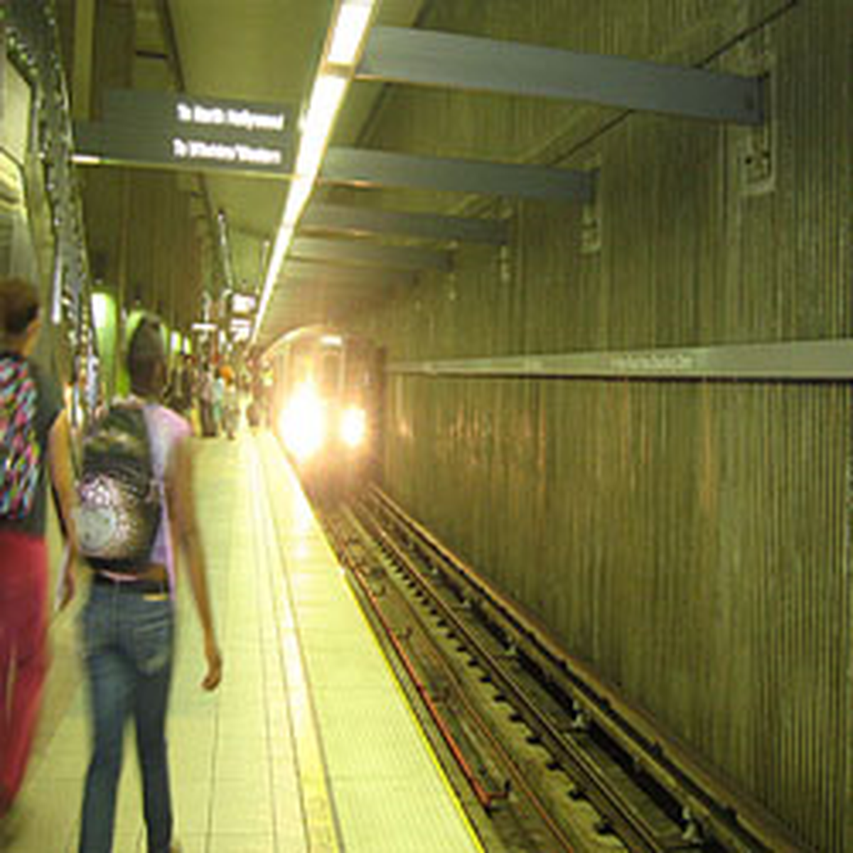Almanya Metro'daki Dayağı Konuşuywindows-1254?Q?Or