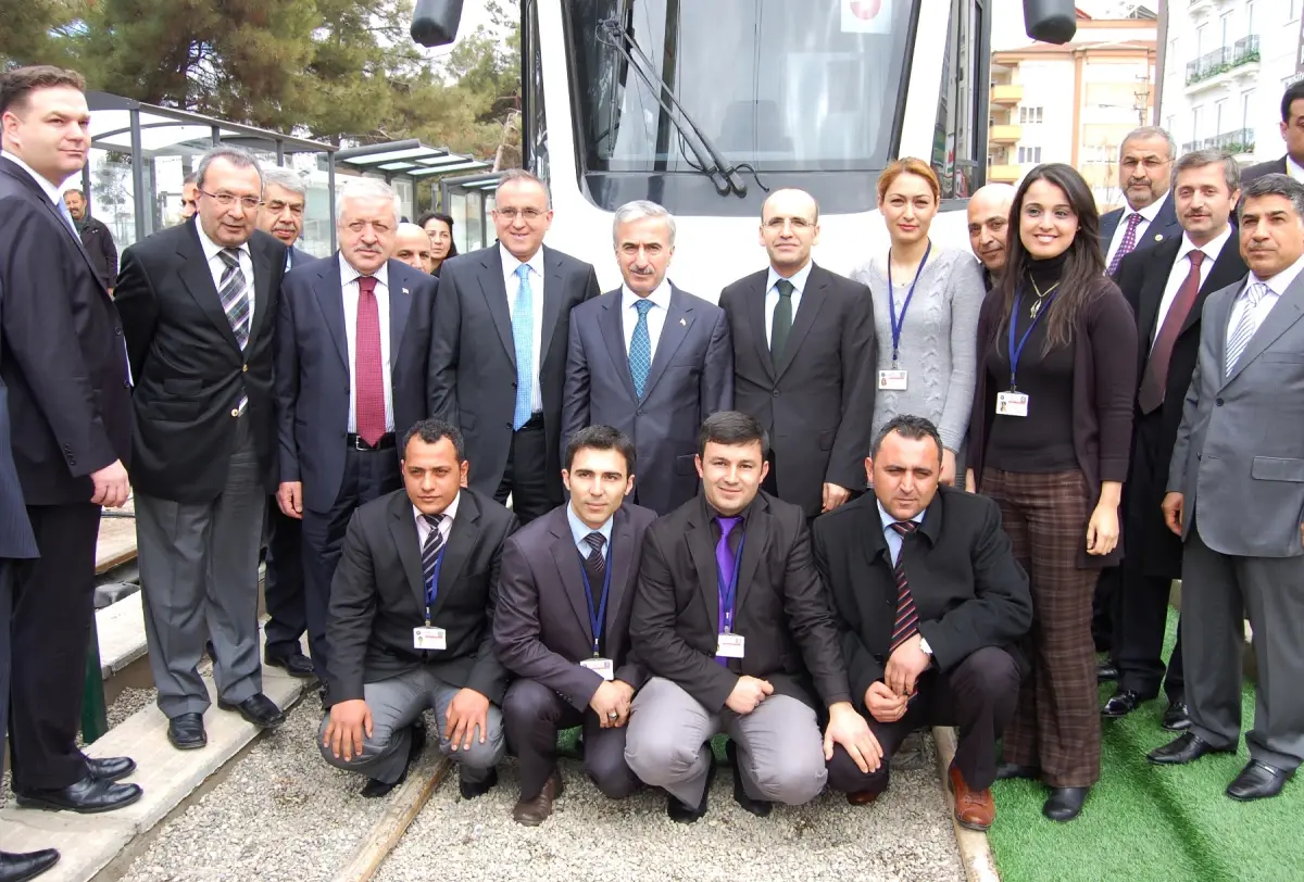 Bakan Şimşek Raylı Sistemi Test Etti