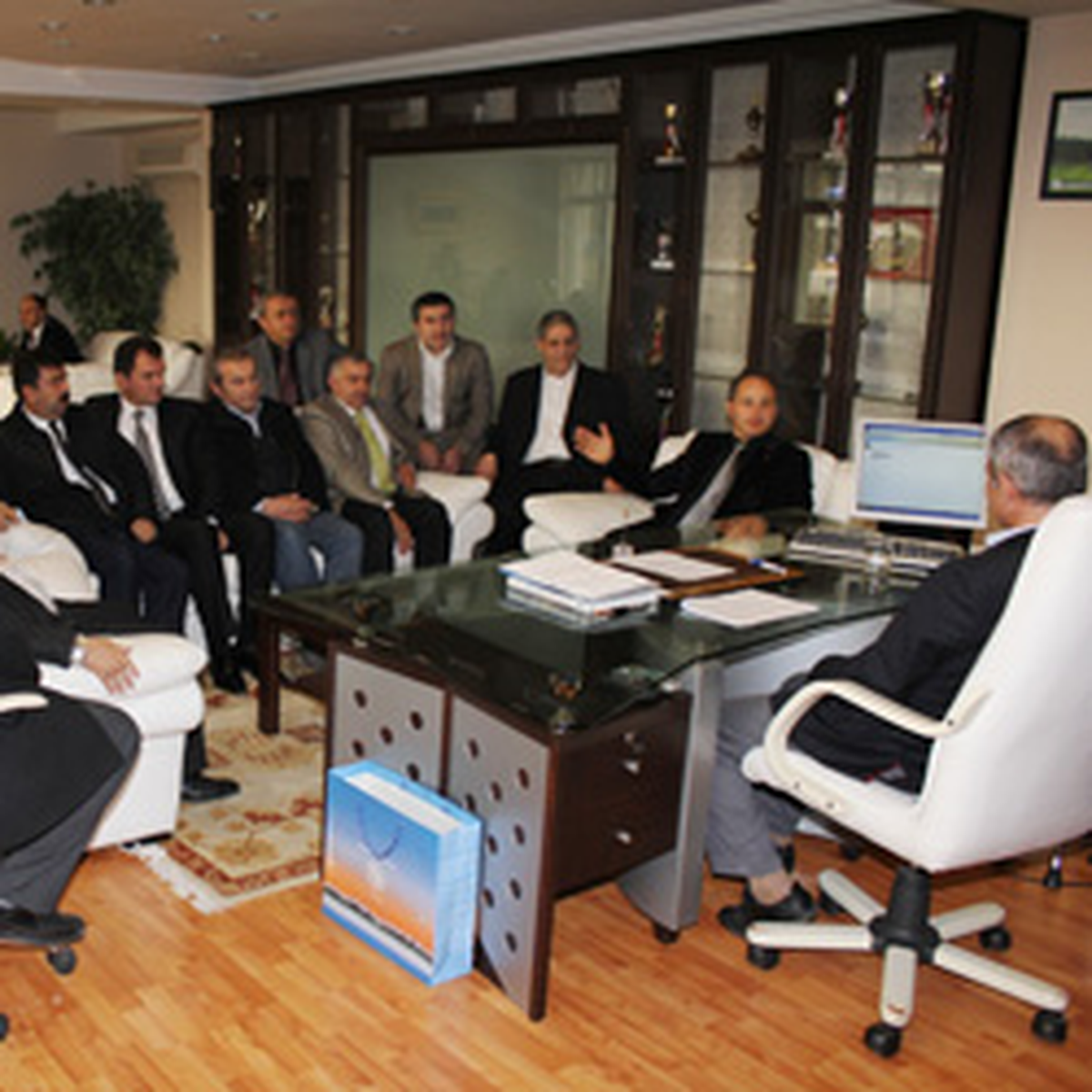 Sakarya Rizeliler’den, Rizeli Başkan Dişli’ye Ziyaret