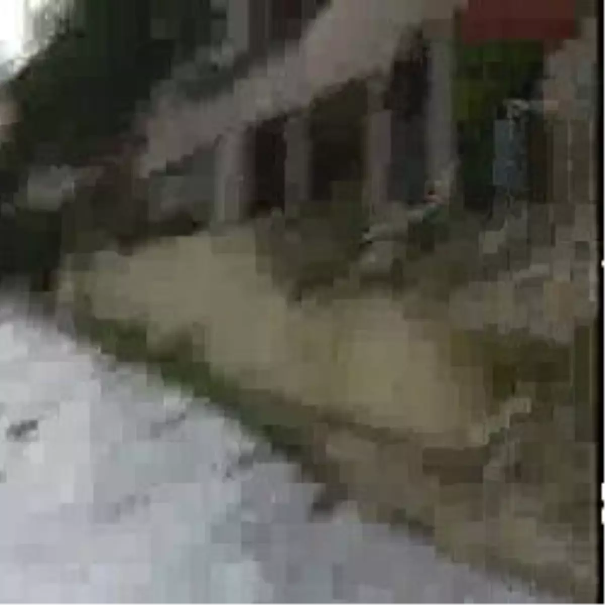 Kuşadası Ek Belediyenin İlginç Heyelan Önlemi