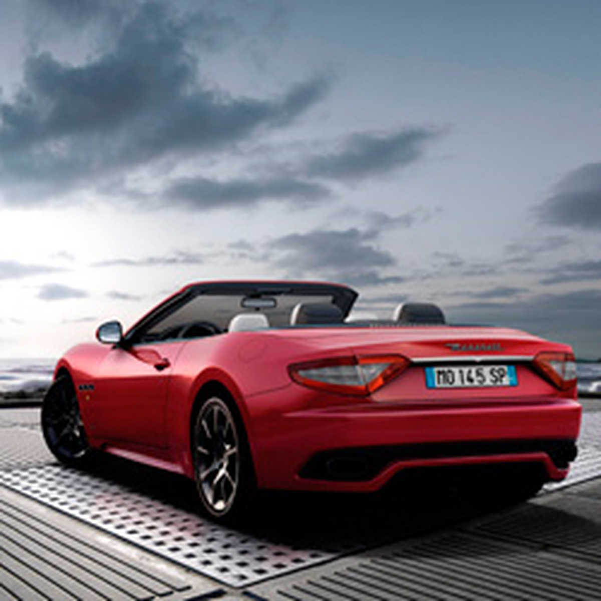 450 HP’lik Maserati GranCabrio Sport Geliyor
