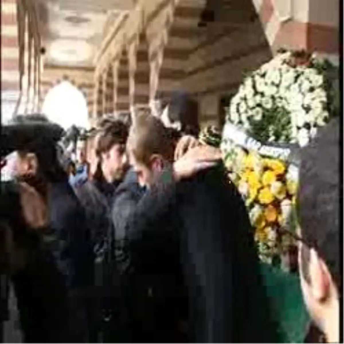 Fehmi Mert Günok\'un Annesi Necmiye Günok Toprağa Verildi