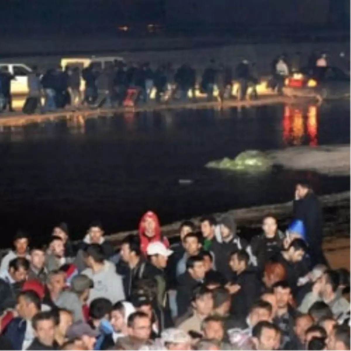 İlk Feribot Limana Yanaştı