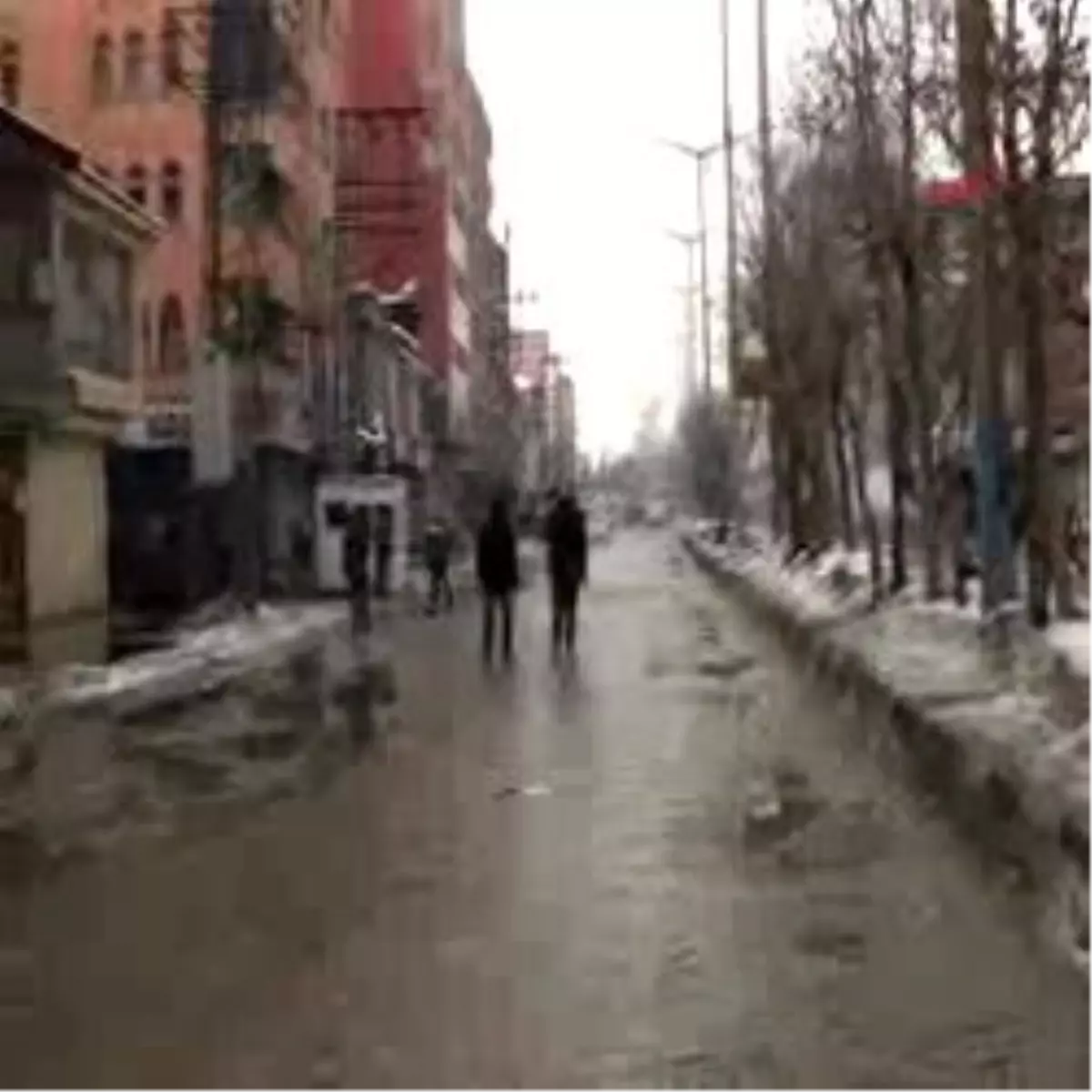 Yüksekova\'da Olaylar Çıktı