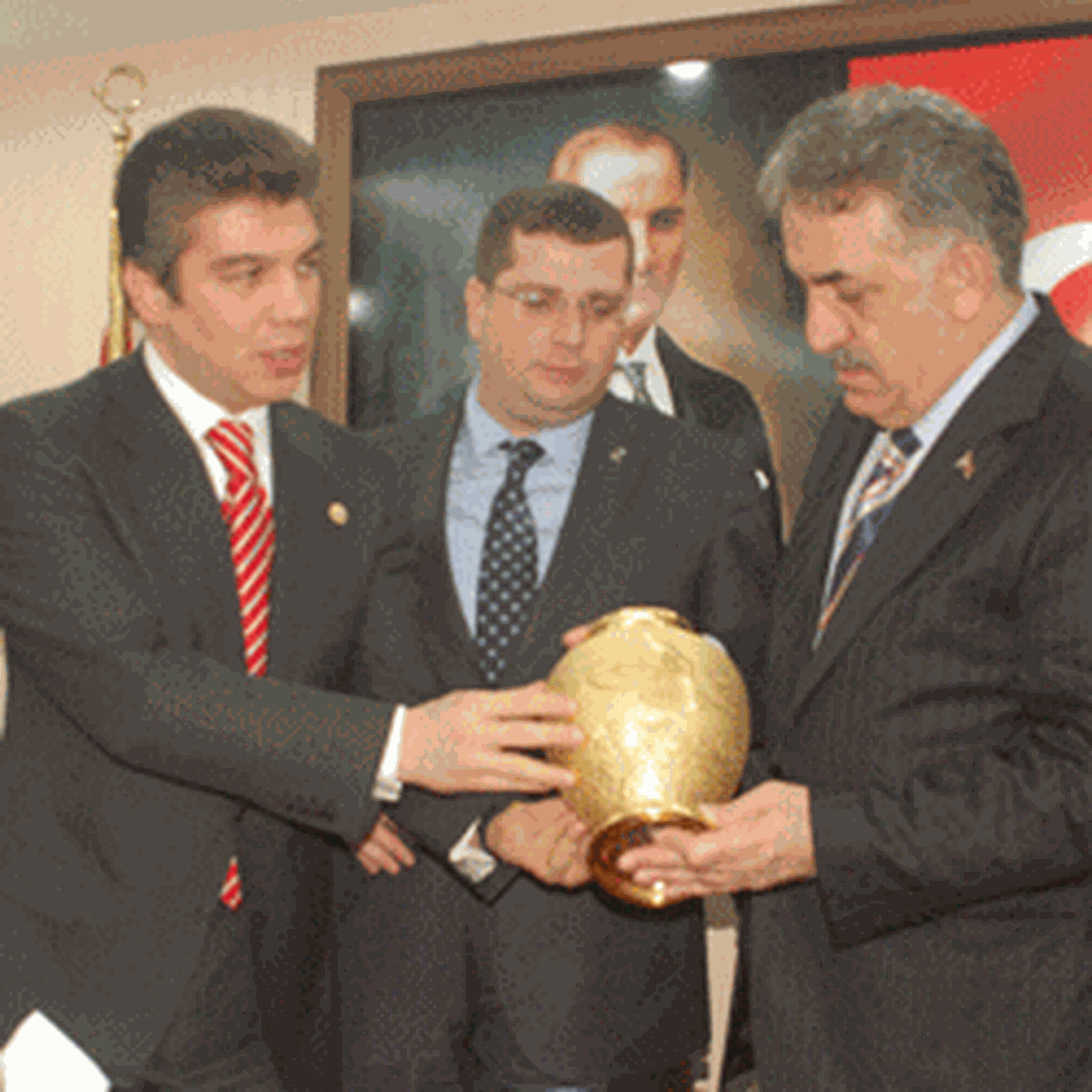 Yüksel Bakan Hayati Yazıcı ile Birlikte Mardin’de