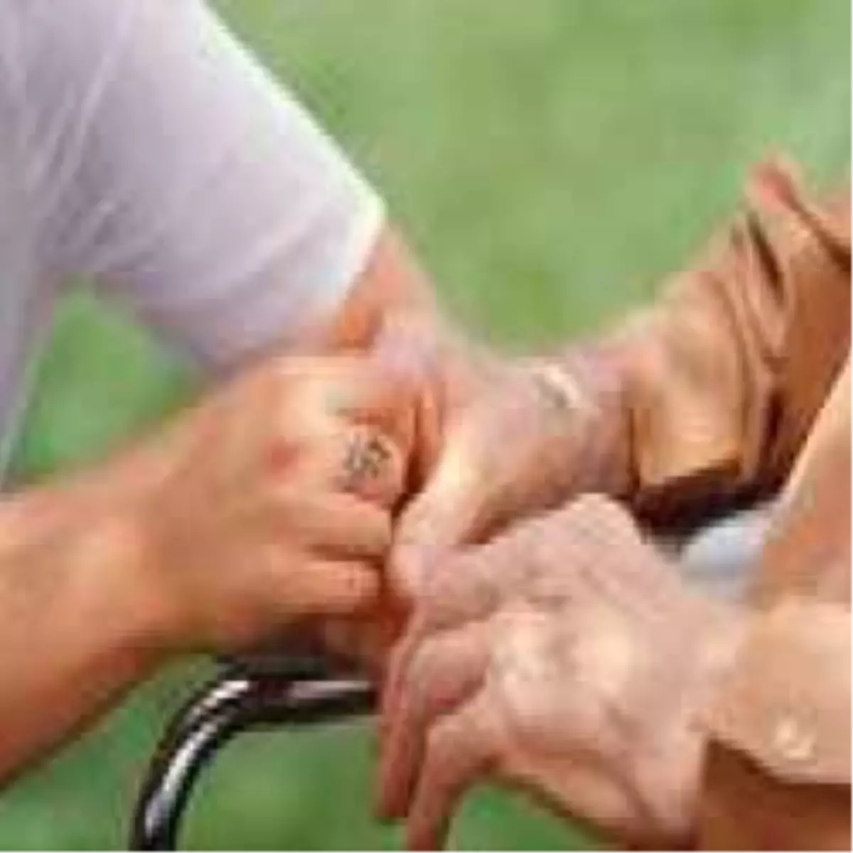 Başandığı Eşine Sahip Çıktı