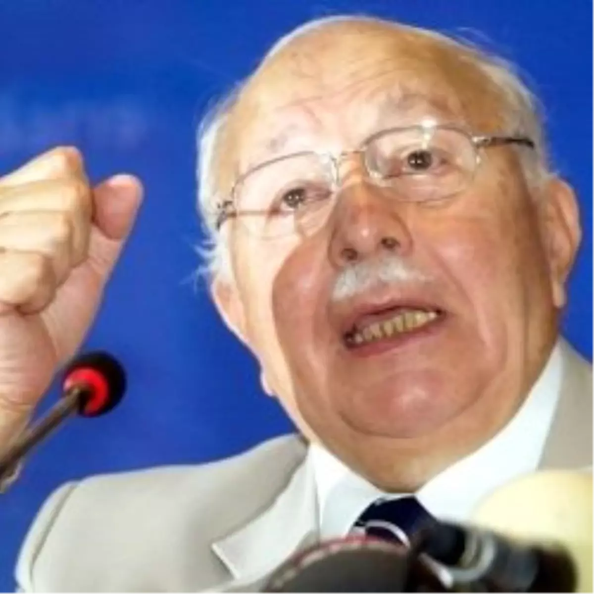 Erbakan Hayata Gözlerini Yumdu