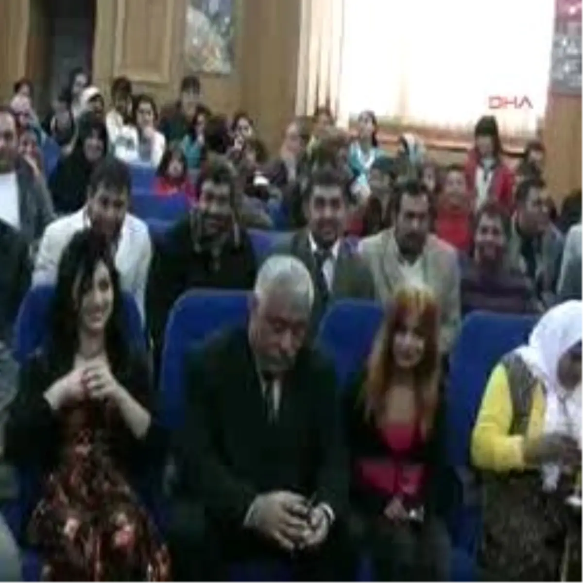 Kırıkkale - Vali Güner, Romanlara Kimlik Dağıttı