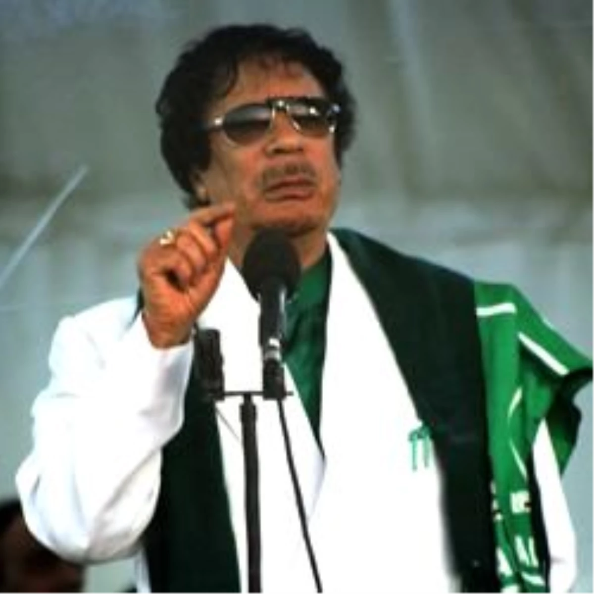 Kaddafi İsyancılarla Görüşmek İçin Temsilci Atadı