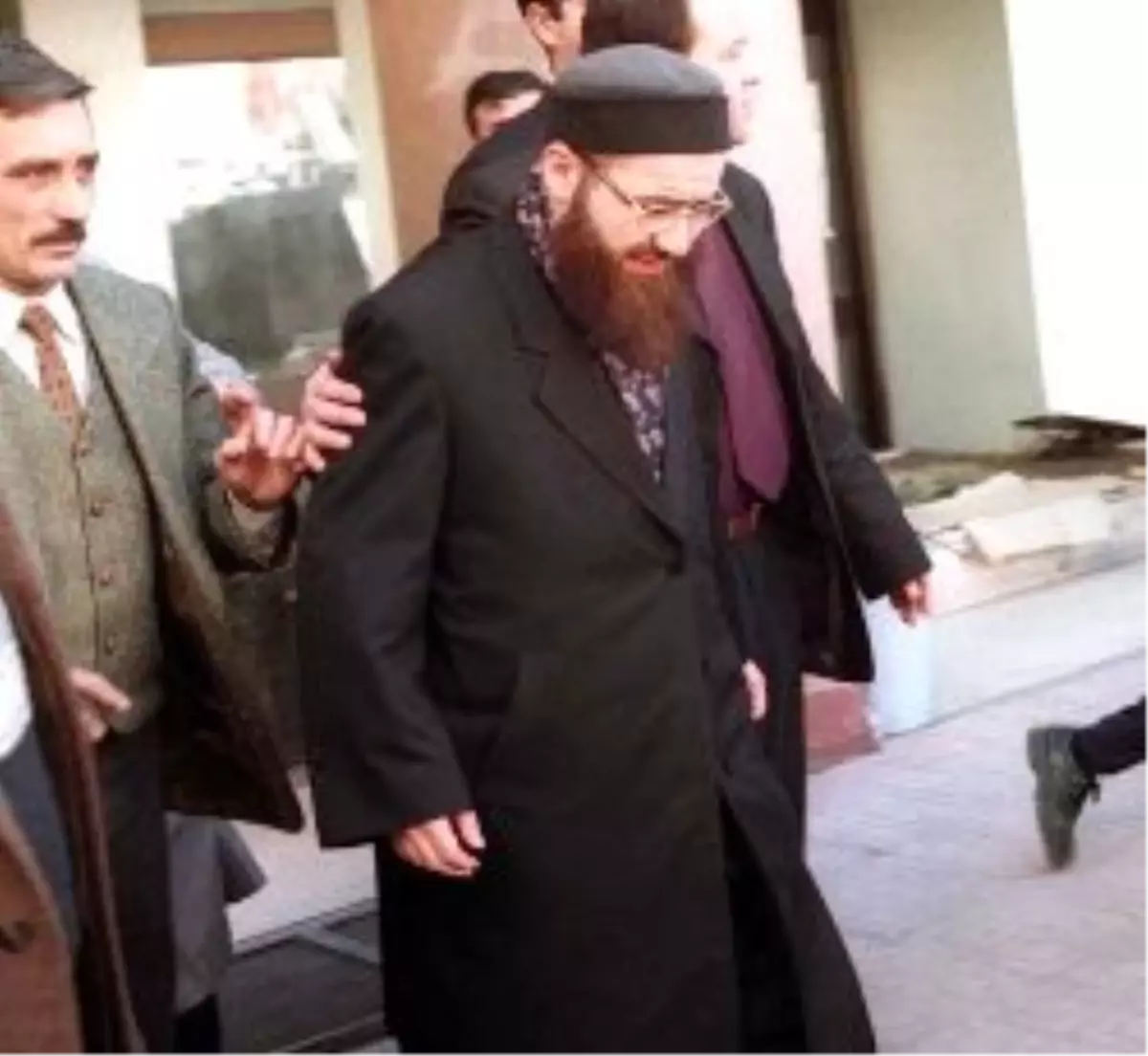 - Mahmut Ustaosmanoğlu Ve Ahmet Mahmut Ünlü Cenazede