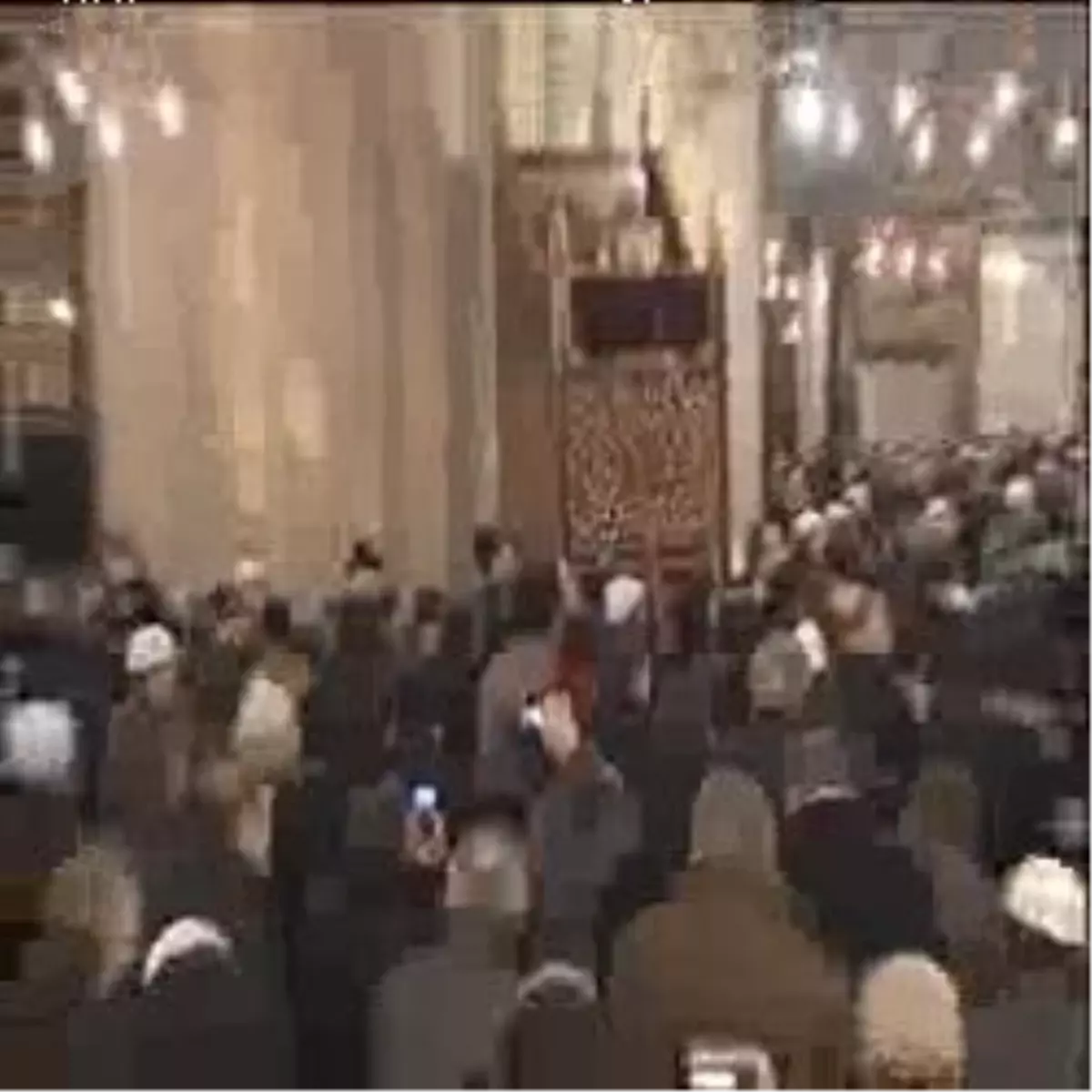 Sultanahmet Camisi\'nde Mevlit Okundu