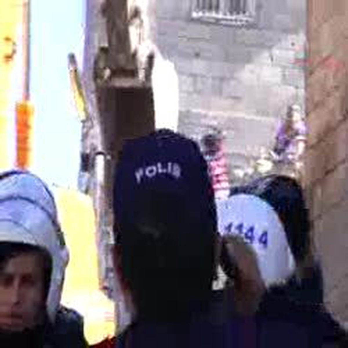 Şanlıurfa Ek 2 (Özel Görüntülerle) Olaylı Yıkımda Kadınların Direnişi