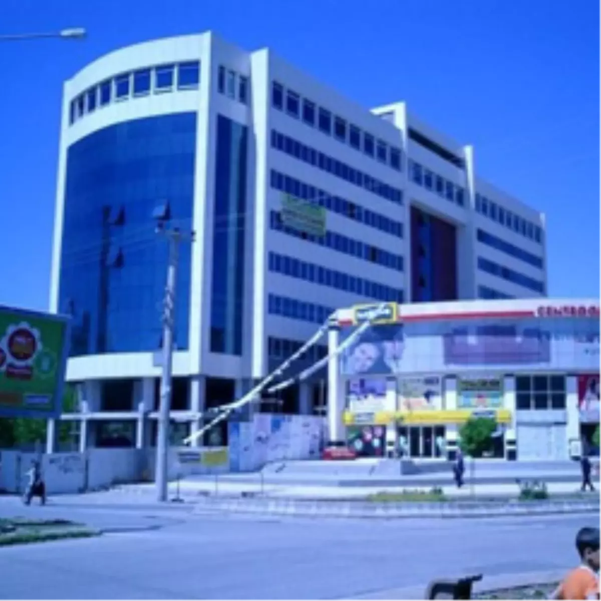 Universal Hastaneler Grubu\'nda Yeni Ortaklık