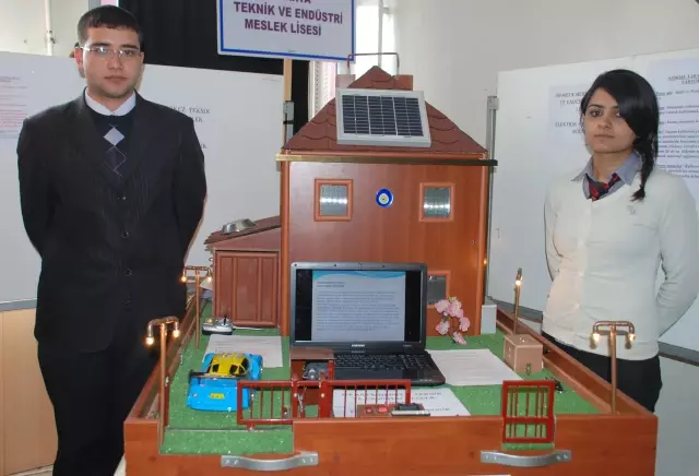 ’akıllı Ev’ Projesi Yapan Öğrenciler, Zamandan ve Ekonomik Tasarruf