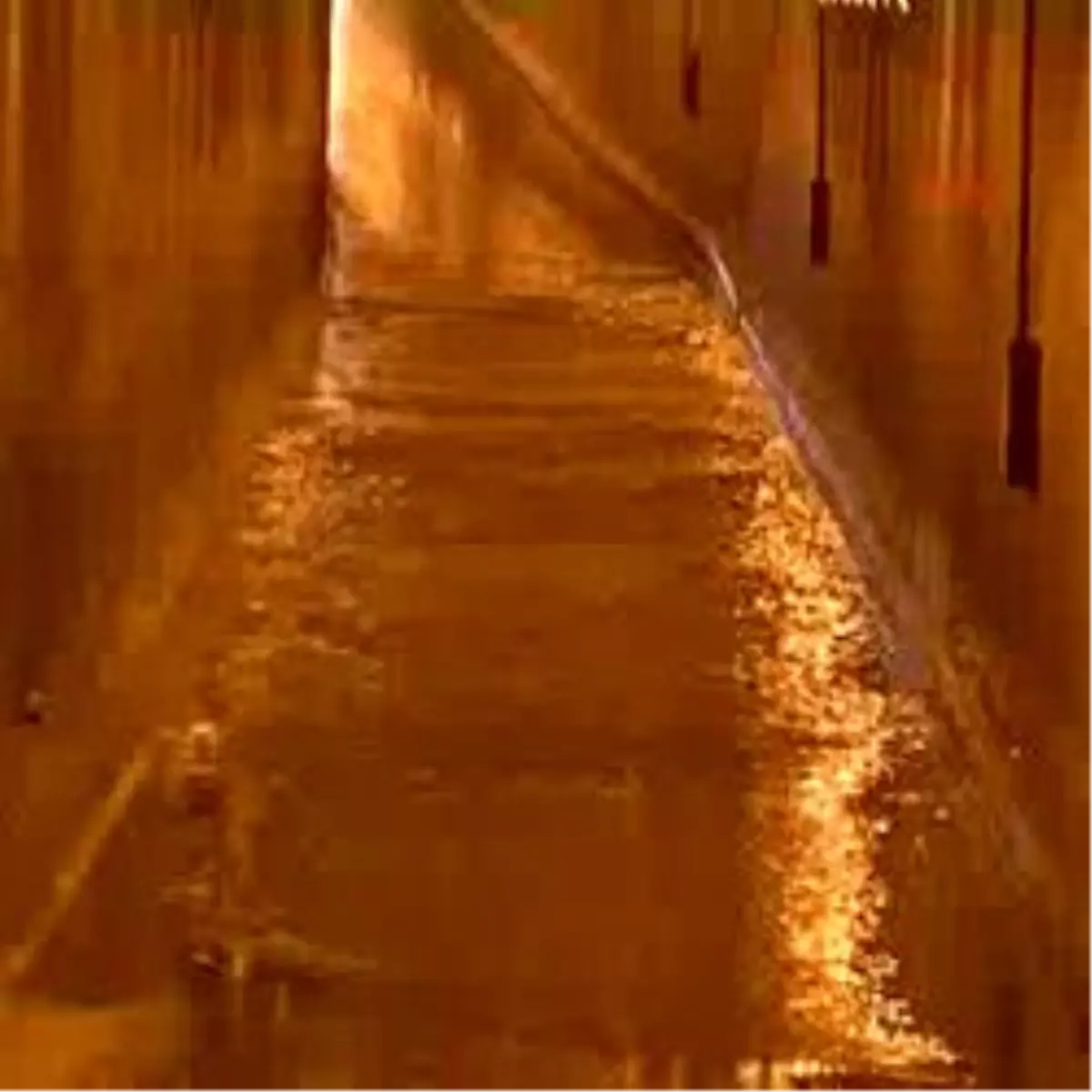 Antalya?Da Sağanak Yağmur Etkili Oldu