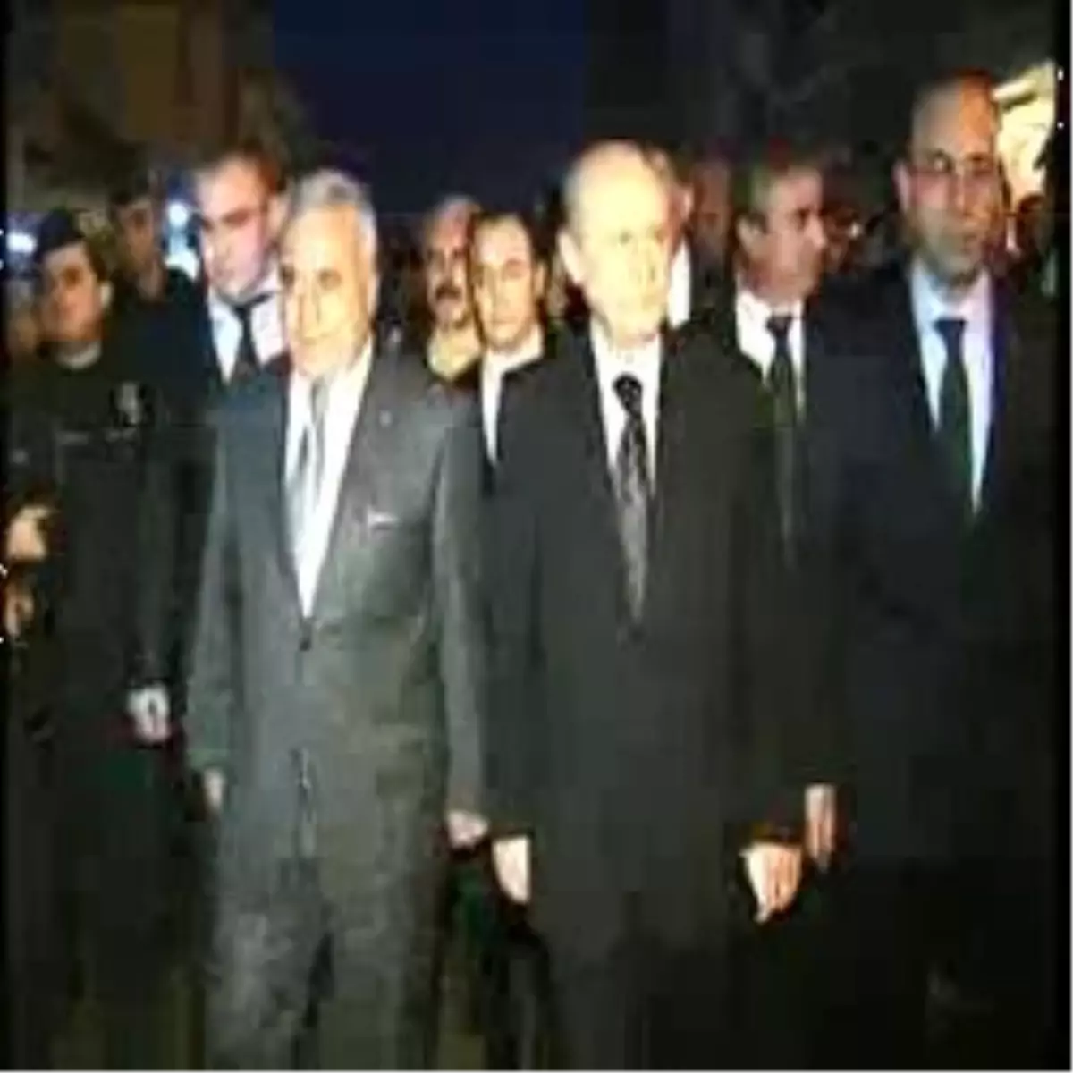 MHP\'den Gece Mitingleri