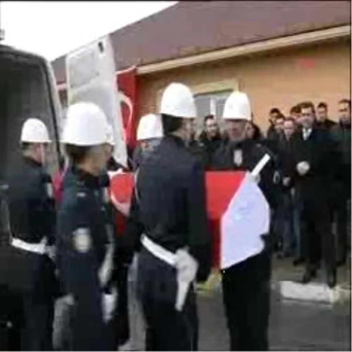 Şehit Polis Meslektaşlarının Gözyaşlarıyla Uğurlandı