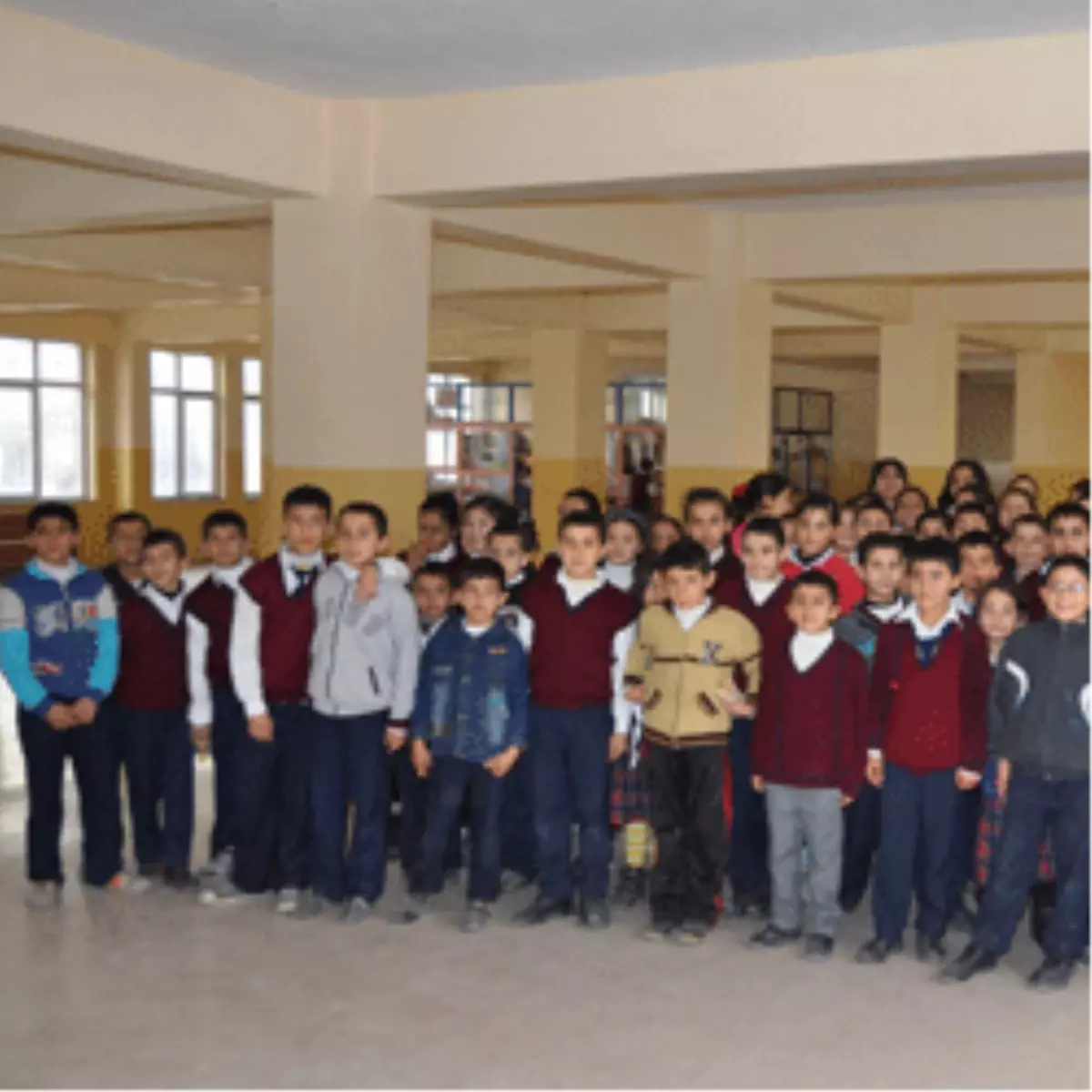 'Tiyatro Ve Şiir Dinletisi İçin Okulumuzda Salon İstiyoruz'