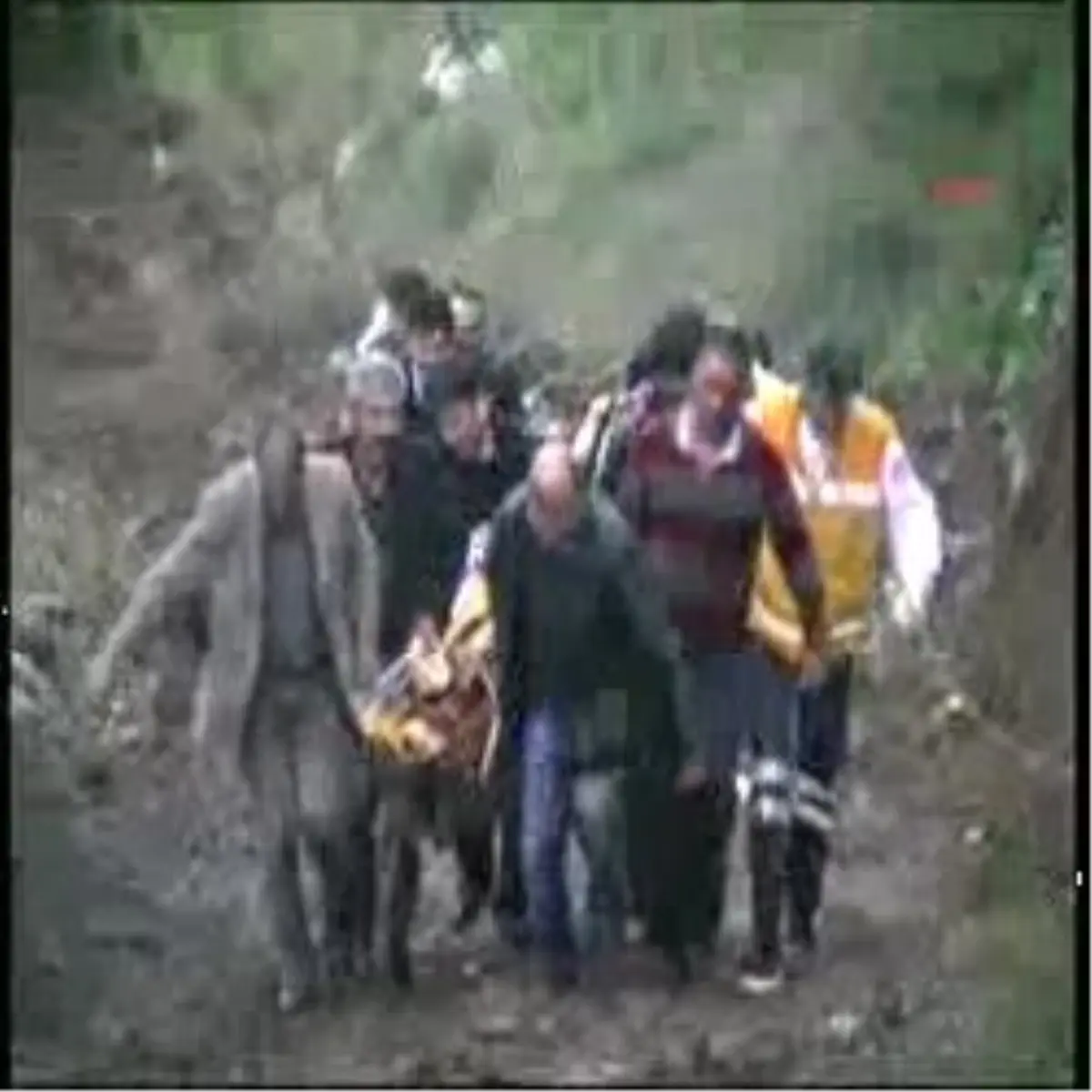 Denizde Mazotu Biten Balıkçı Teknesini Polis Kurtardı