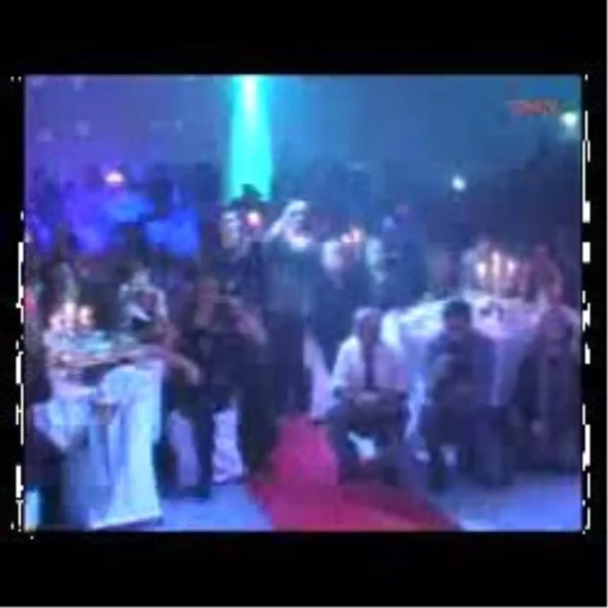 Köln\'de Cengiz Kurtoğlu Rüzgarı