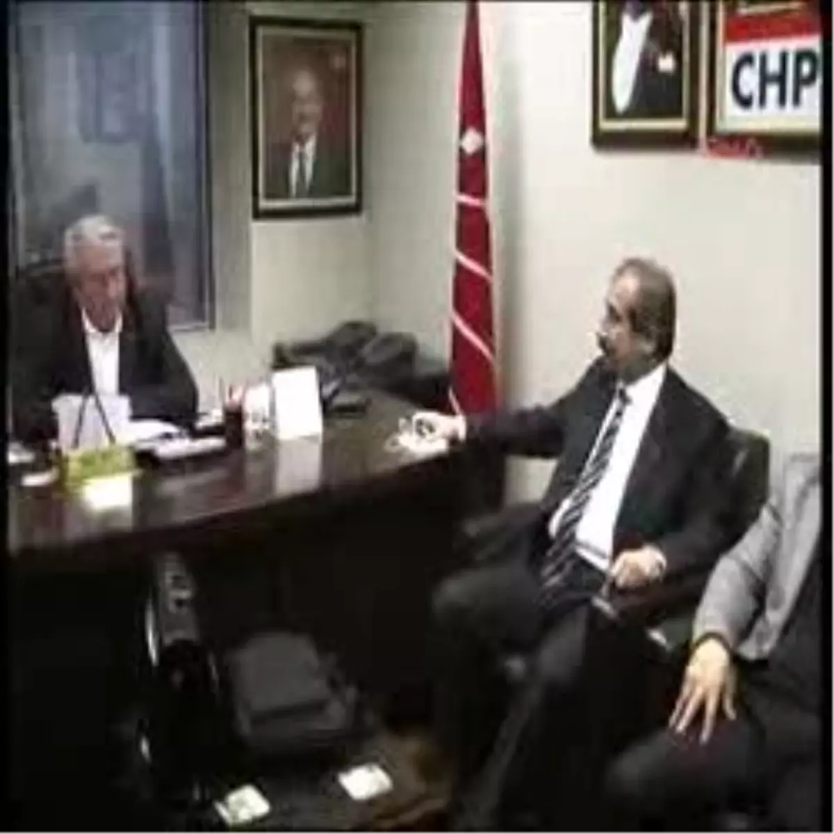 Chp\'li Erten: İnsanlarımız Mutluysa Chp\'ye Oy Vermesin