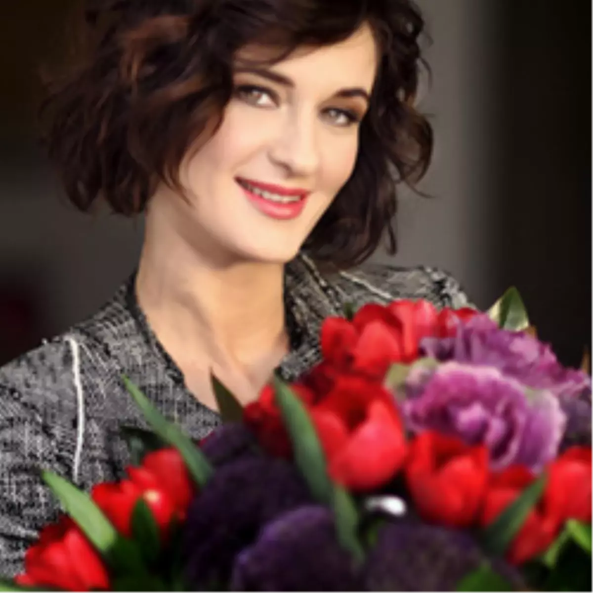 Anjelika Akbar İndigo Sahnesinde