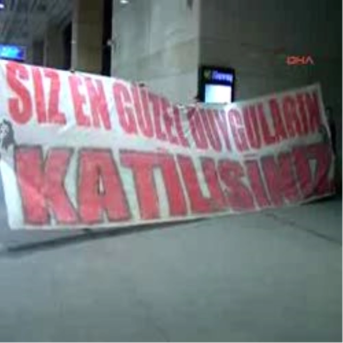 Yeniden Galatasaray Ankara\'da Küfürle Karşılandı