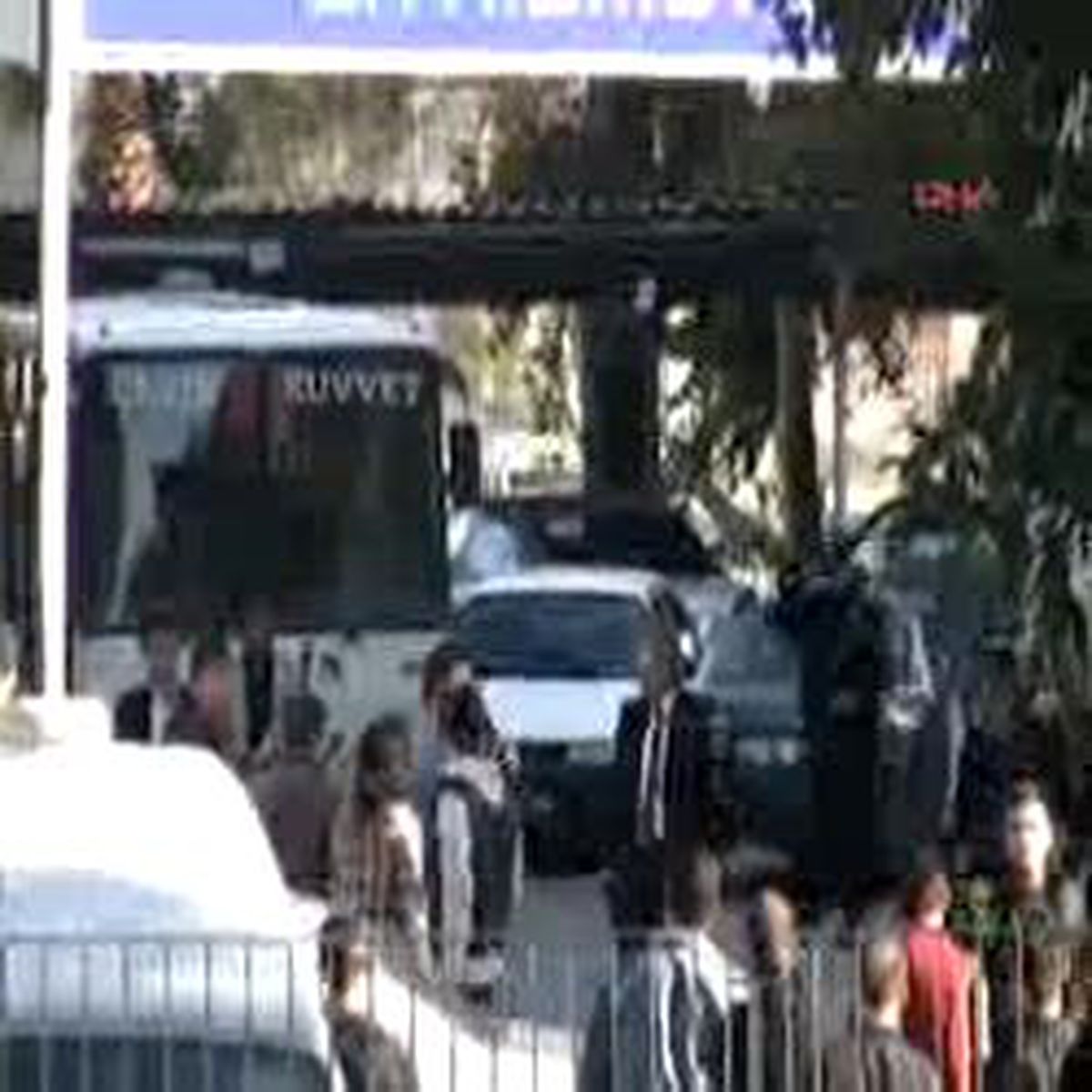 Uzi'li Çete Üyesi 14 Kişi Tutuklandı