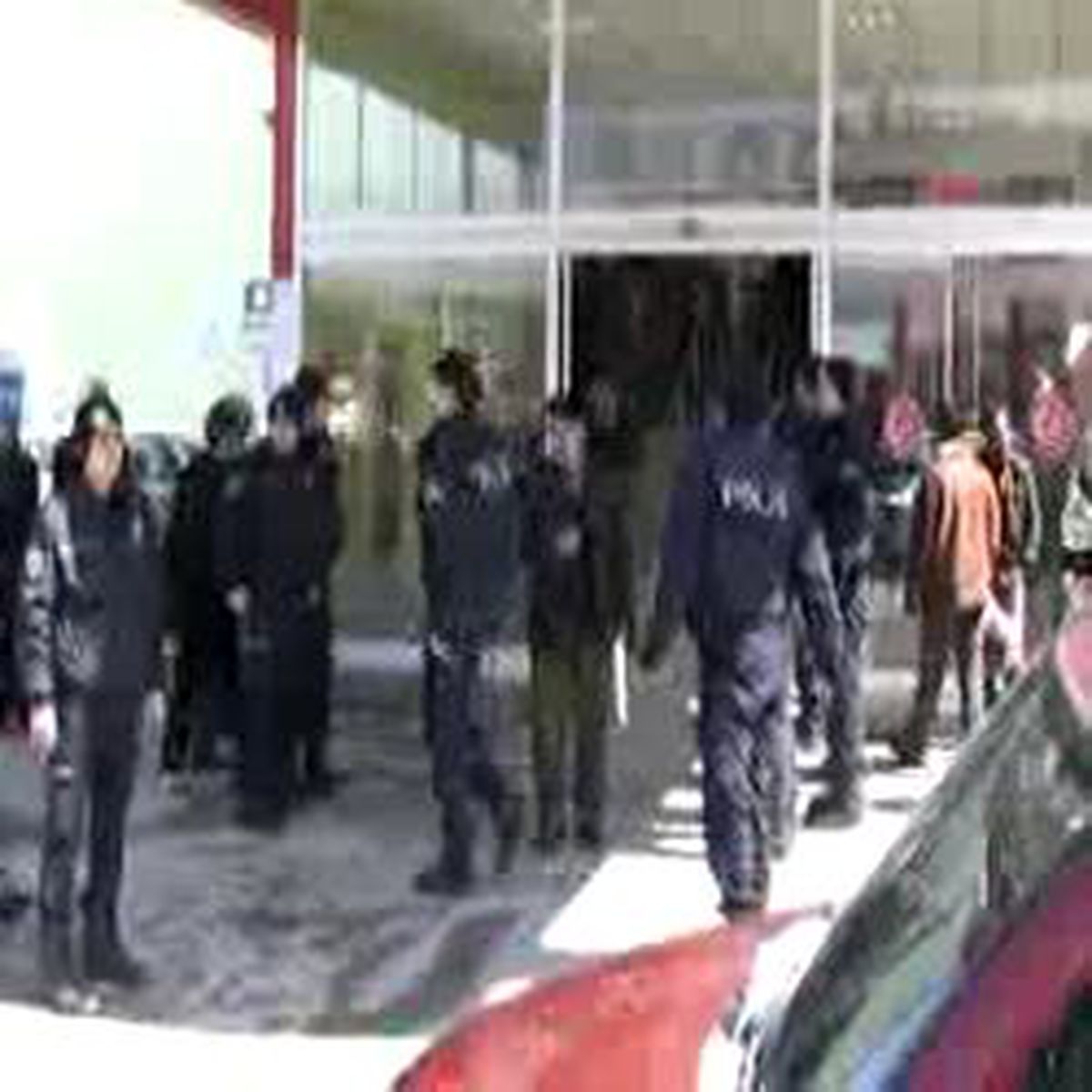 Van-Olayları Yönlendiren 13 Kişi Tutuklandı