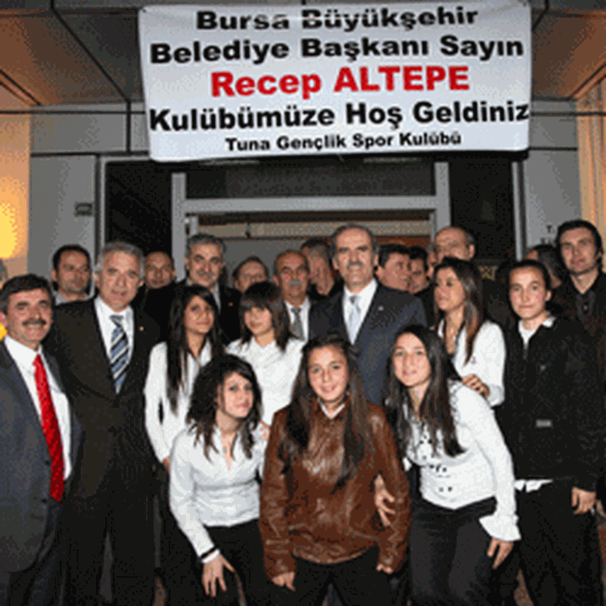 Bursa’ya Kapalı Atletizm Pisti Müjdesi