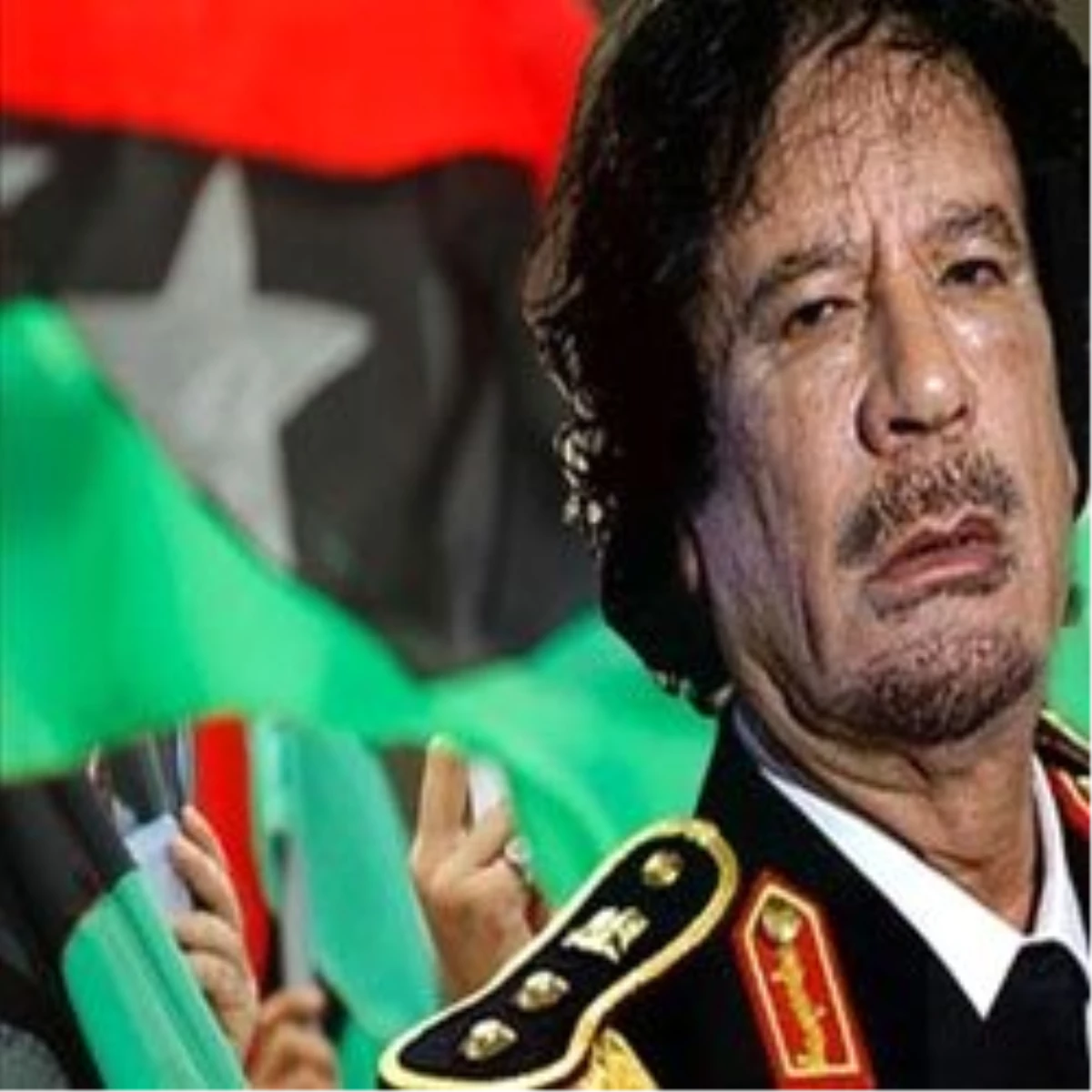 Kaddafi Güçleri Misrata\'yı Bombalıyor