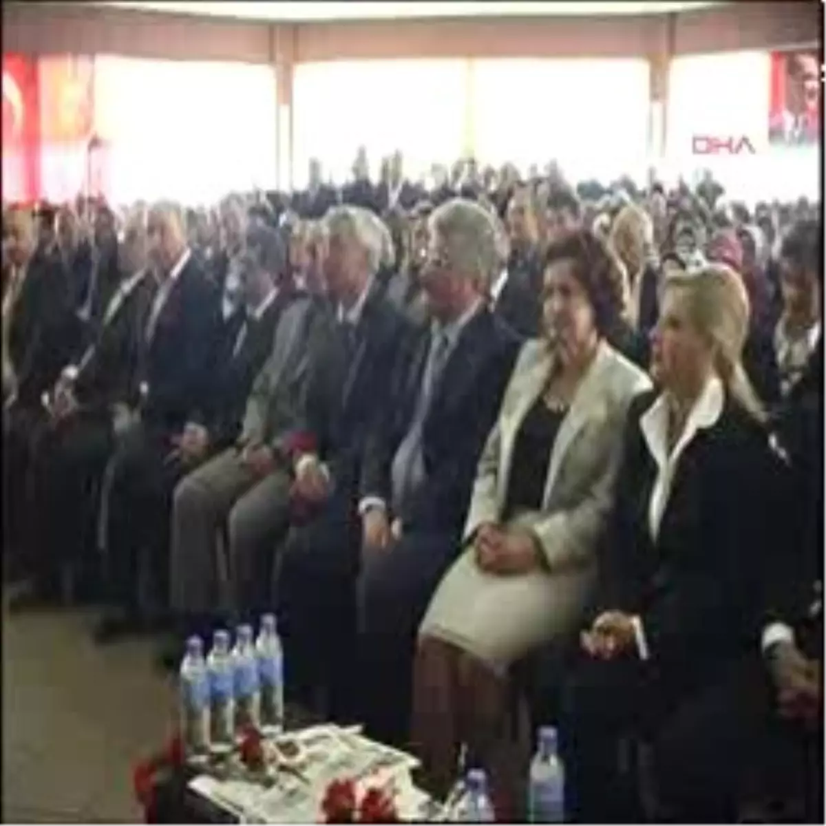 Ak Parti\'nin Türbanlı Aday Adayı