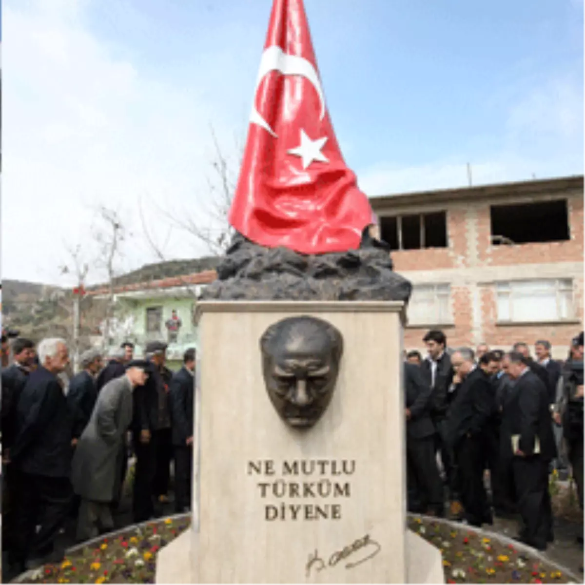 Büyükşehir Şehitleri de Unutmadı