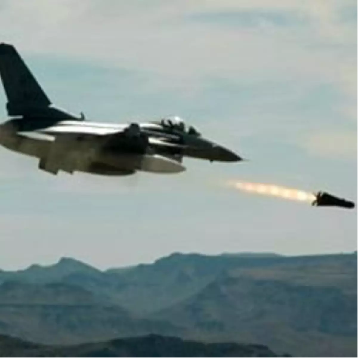 Trablus\'taki Hedefler Bombalandı